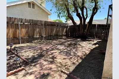 14118 Rosewood Drive, Hesperia, CA 92344 - Photo 23