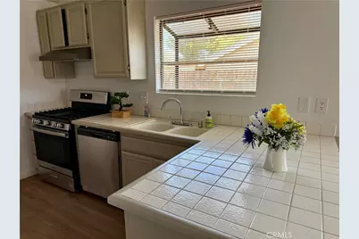 14118 Rosewood Drive, Hesperia, CA 92344 - Photo 17