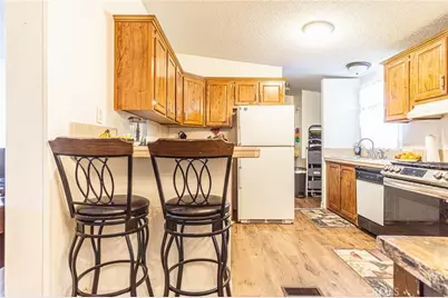 14411 Palmdale Road #64, Victorville, CA 92392 - Photo 11