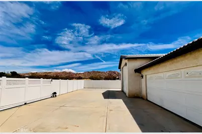17389 Central Road, Apple Valley, CA 92307 - Photo 25
