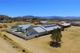 17389 Central Rd, Apple Valley, CA 92307 - Photo 3