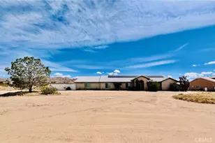 17389 Central Rd, Apple Valley, CA 92307 - Photo 11