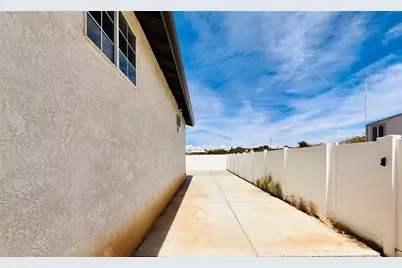 17389 Central Road, Apple Valley, CA 92307 - Photo 21