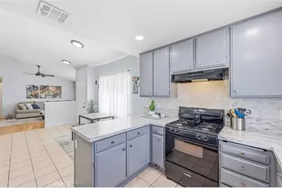 12441 Datewood, Victorville, CA 92395 - Photo 11