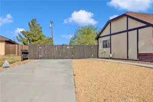 13889 Olathe Rd, Apple Valley, CA 92307 - Photo 5