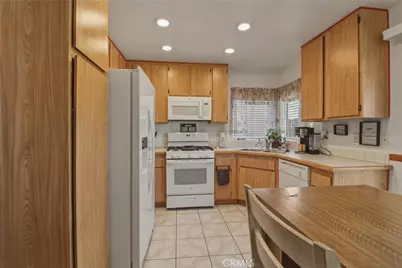 13886 San Gorgonio, Victorville, CA 92392 - Photo 5