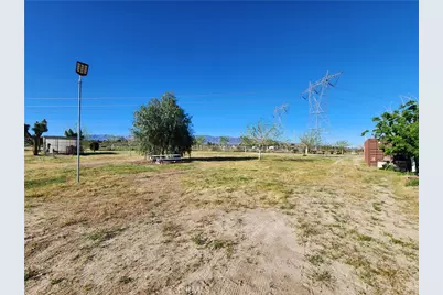 11391 Johnson, Phelan, CA 92371 - Photo 5