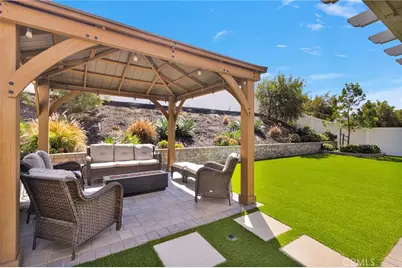 2692 Half  Dome Court, Jurupa Valley, CA 92309 - Photo 53