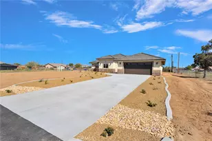 21960 Ramona, Apple Valley, CA 92307 - Photo 5