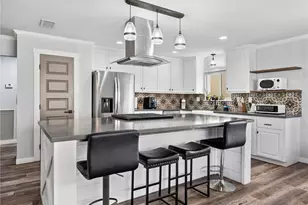 12885 Golf Course Dr, Victorville, CA 92395 - Photo 11