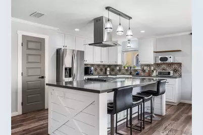 12885 Golf Course Drive, Victorville, CA 92395 - Photo 7