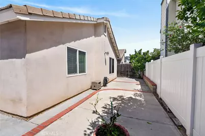 1370 N Northstar, Colton, CA 92324 - Photo 29
