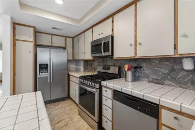 1370 N Northstar, Colton, CA 92324 - Photo 23
