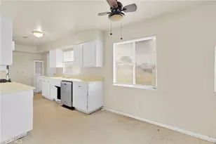 18190 Hiawatha Rd, Apple Valley, CA 92307 - Photo 13