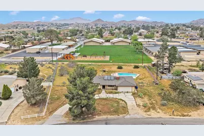 18190 Hiawatha Road, Apple Valley, CA 92307 - Photo 37