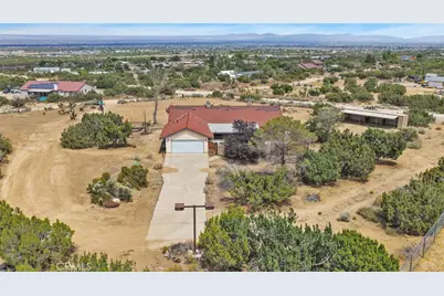 8970 Silver Rock, Pinon Hills, CA 92372 - Photo 41