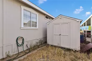 9161 Santa Fe, Hesperia, CA 92345 - Photo 35