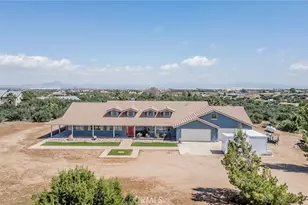 10636 Larch, Oak Hills, CA 92344 - Photo 43