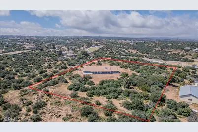 10636 Larch, Oak Hills, CA 92344 - Photo 47