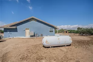 10636 Larch, Oak Hills, CA 92344 - Photo 7