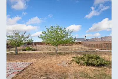 22404 Broken Lance Court, Apple Valley, CA 92307 - Photo 29