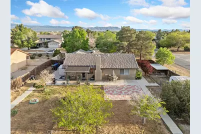 22404 Broken Lance Court, Apple Valley, CA 92307 - Photo 7