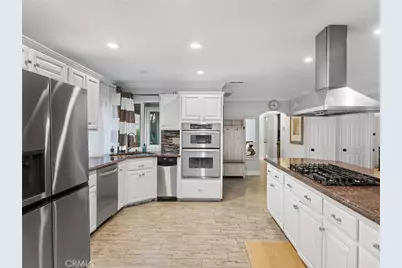 13395 Spring Valley Parkway, Victorville, CA 92395 - Photo 15
