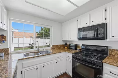 13074 San Miguel Street, Victorville, CA 92392 - Photo 9