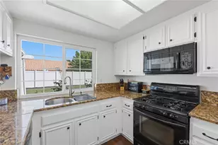 13074 San Miguel St, Victorville, CA 92392 - Photo 9