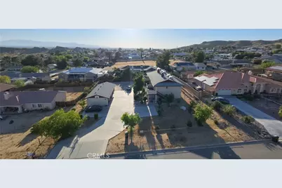 16228 Wato Road, Apple Valley, CA 92307 - Photo 17