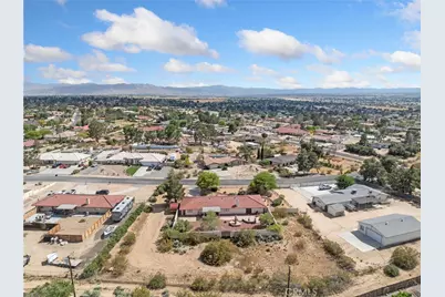 19240 Tonkawan, Apple Valley, CA 92307 - Photo 5