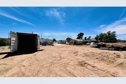 12036 Bartlett Avenue, Adelanto, CA 92301 - Photo 37