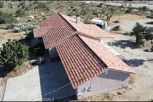 10685 Crystal Air, Pinon Hills, CA 92372 - Photo 3