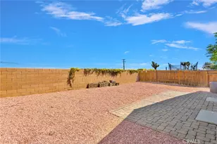 13499 Merry Oaks St, Victorville, CA 92392 - Photo 37