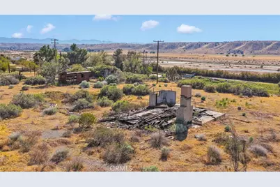 1 Lamprey Road, Apple Valley, CA 92308 - Photo 5