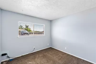 21739 Panoche Road, Apple Valley, CA 92308 - Photo 33
