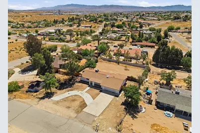 16559 Warwick Street, Victorville, CA 92395 - Photo 33