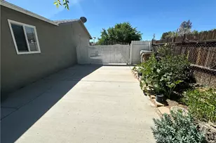 16116 Cajon, Hesperia, CA 92345 - Photo 19