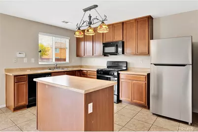 16572 Don Quijote, Victorville, CA 92395 - Photo 13
