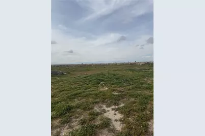 82 E Avenue J2, Lancaster, CA 93535 - Photo 3