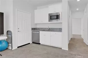 13028 Sierra Madre Ct, Victorville, CA 92394 - Photo 23