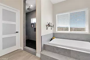 9926 Fir St, Oak Hills, CA 92344 - Photo 23