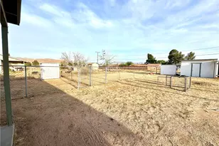 22773 Powhatan Rd, Apple Valley, CA 92308 - Photo 23
