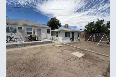 137 W Fredricks, Barstow, CA 92311 - Photo 3