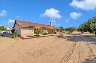 8626 Coyote Trail, Oak Hills, CA 92344 - Photo 33