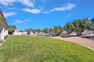 8421 Macron, Oak Hills, CA 92344 - Photo 55