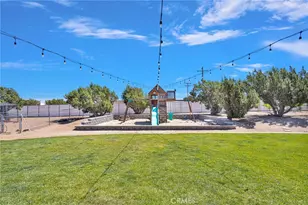 8421 Macron, Oak Hills, CA 92344 - Photo 51