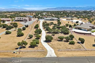 8421 Macron, Oak Hills, CA 92344 - Photo 59