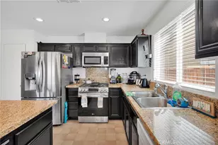 15752 Whitecap Way, Victorville, CA 92394 - Photo 13