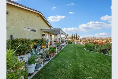 17990 Fremontia, Victorville, CA 92395 - Photo 13